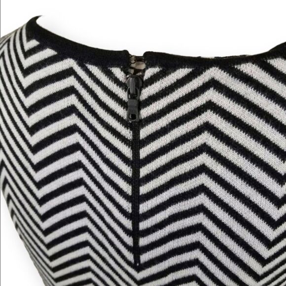 Alice + Olivia Vix Chevron Zig Zag Knit Mini Sweater Dress US S - Picture 6 of 8